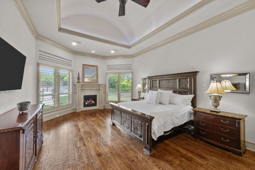 Montclair drive manor refined luxury living in colleyville offered at 4599000 21