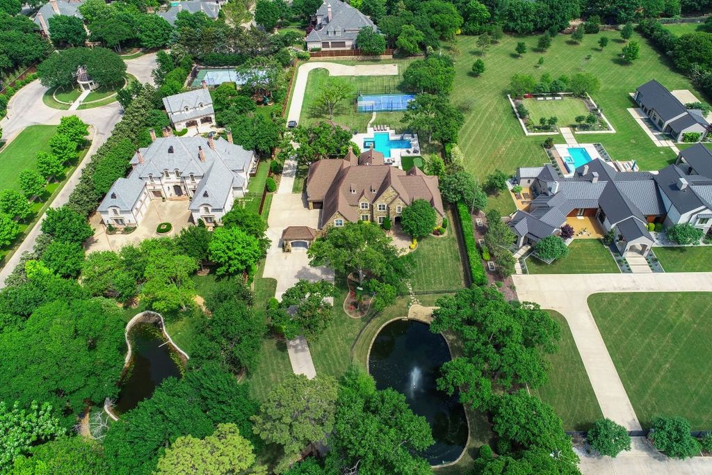 Montclair drive manor refined luxury living in colleyville offered at 4599000 3