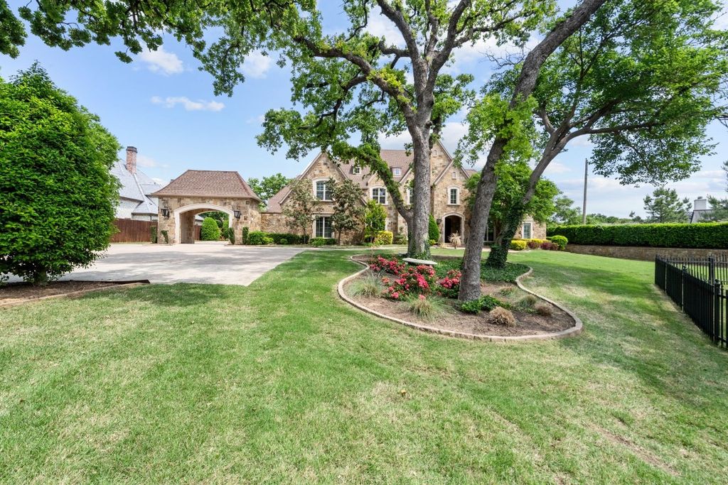 Montclair drive manor refined luxury living in colleyville offered at 4599000 39