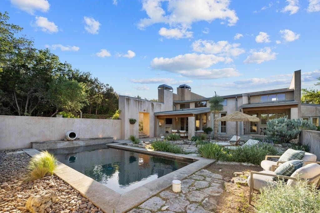 Serenity relaxation and privacy a spa like retreat by renowned austin architect dick clark listed at 2. 65 million 21