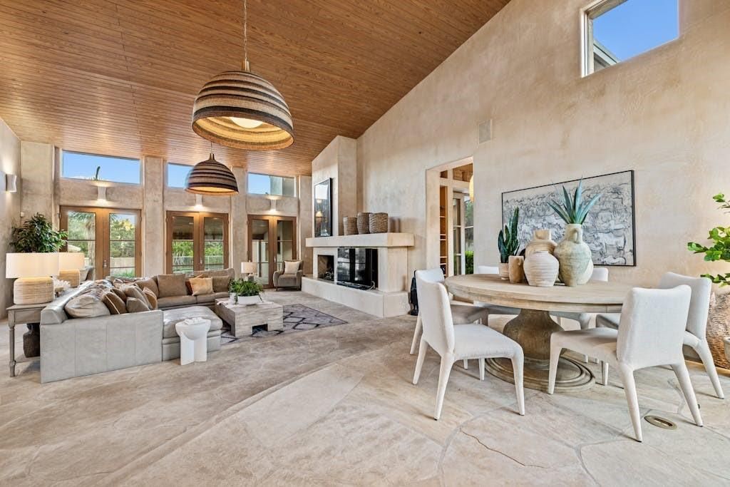 Serenity relaxation and privacy a spa like retreat by renowned austin architect dick clark listed at 2. 65 million 9