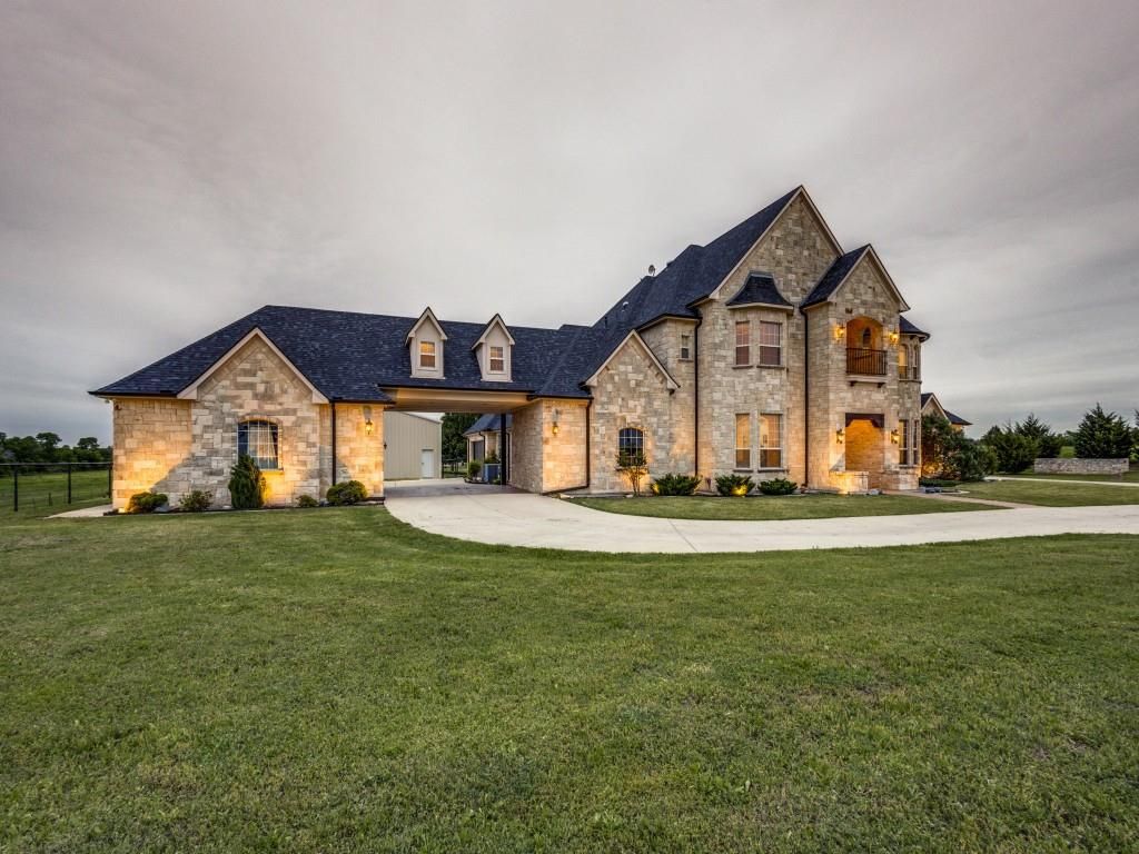 Tranquil opulence a luxurious estate on 15 acres in collin county for 2975000 4