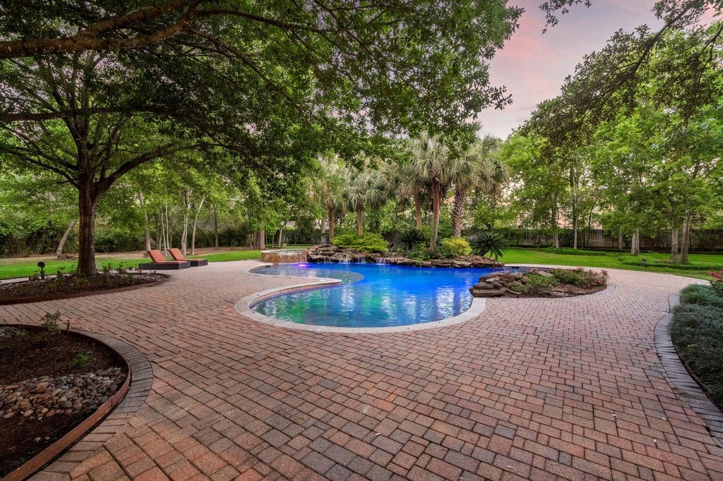 Tranquil opulence grand estate on 2 acres in hunters creek village listed at 7499000 42