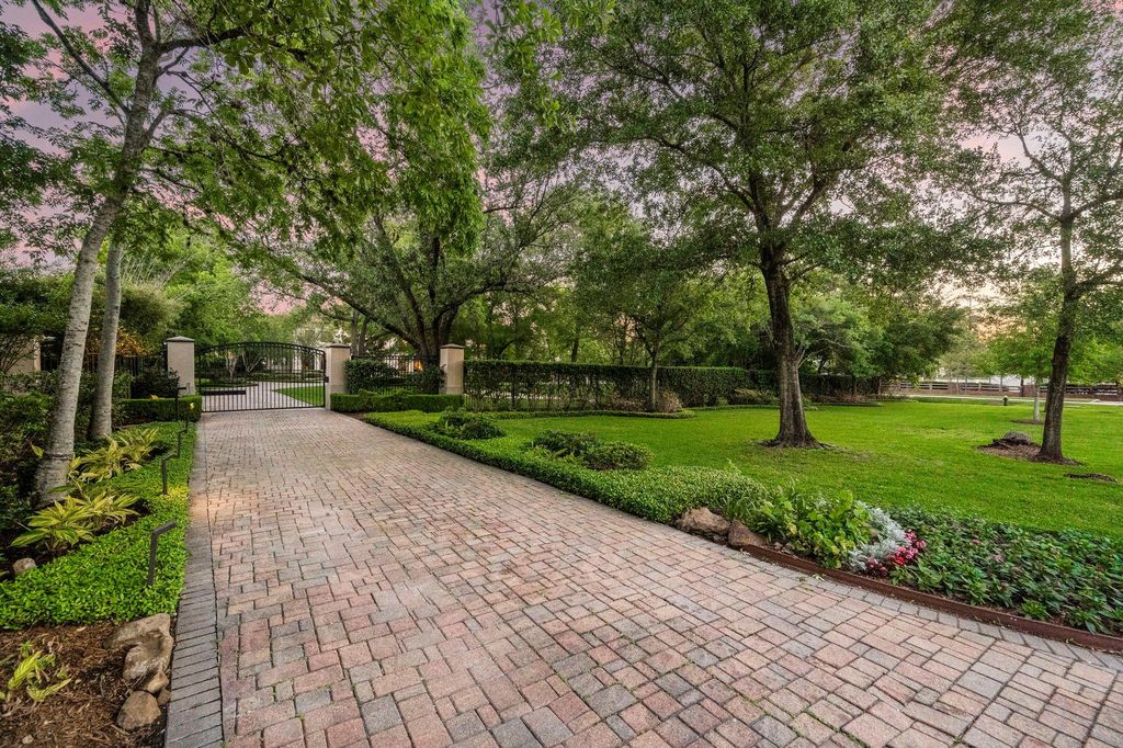 Tranquil opulence grand estate on 2 acres in hunters creek village listed at 7499000 47