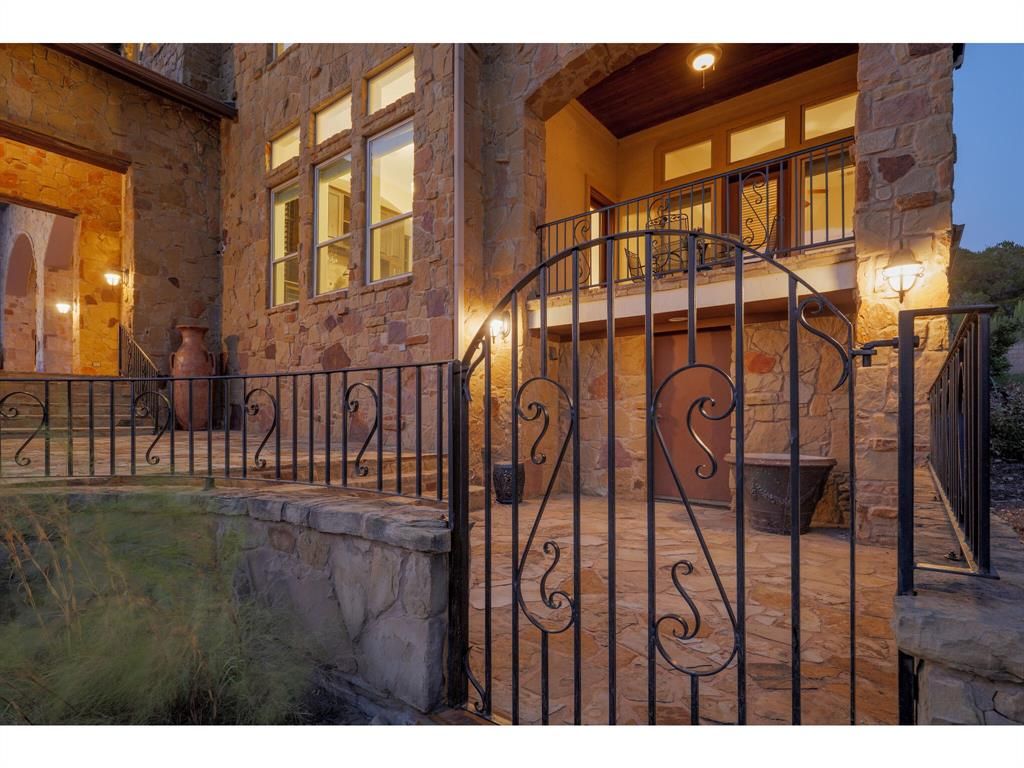 Unparalleled views luxurious estate overlooking lake travis and texas hill country offered at 2. 75 million 4