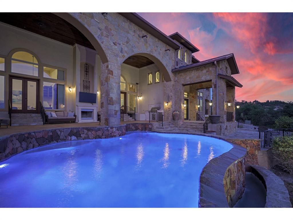 Unparalleled views luxurious estate overlooking lake travis and texas hill country offered at 2. 75 million 8