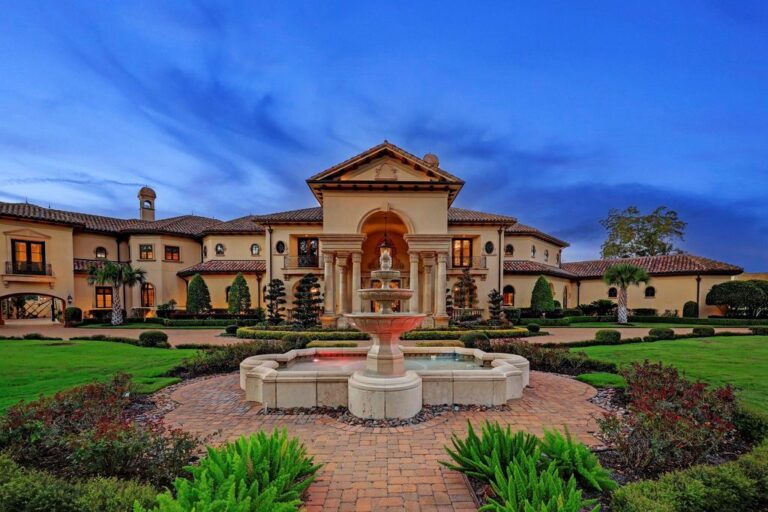 Unrivaled Grandeur: A World-Class Estate Offering Unique Ambiance on 2.2 Acres, Priced at $10,888,000