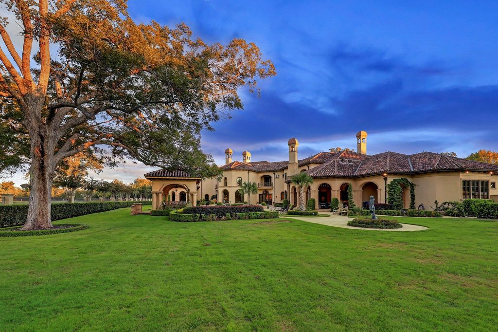 Unrivaled grandeur a world class estate offering unique ambiance on 2. 2 acres priced at 10888000 49