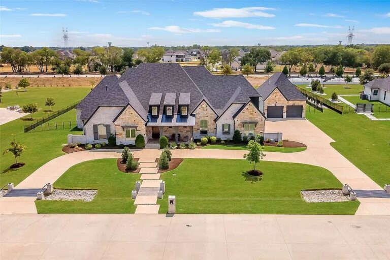 Bristol Park Paradise! J. Anthony Custom Estate with Pool, Spa & Guest Quarters Listed at $2,150,000