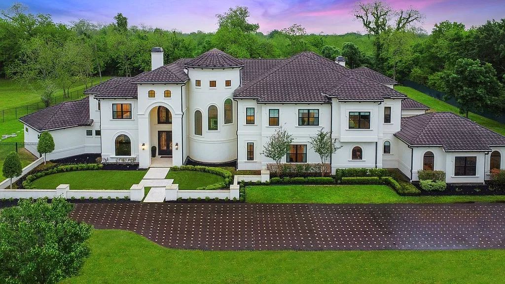 Rolling Creek Oasis in Richmond! Luxury Estate with Pool, Theater, Gym & More listed at $3,500,000