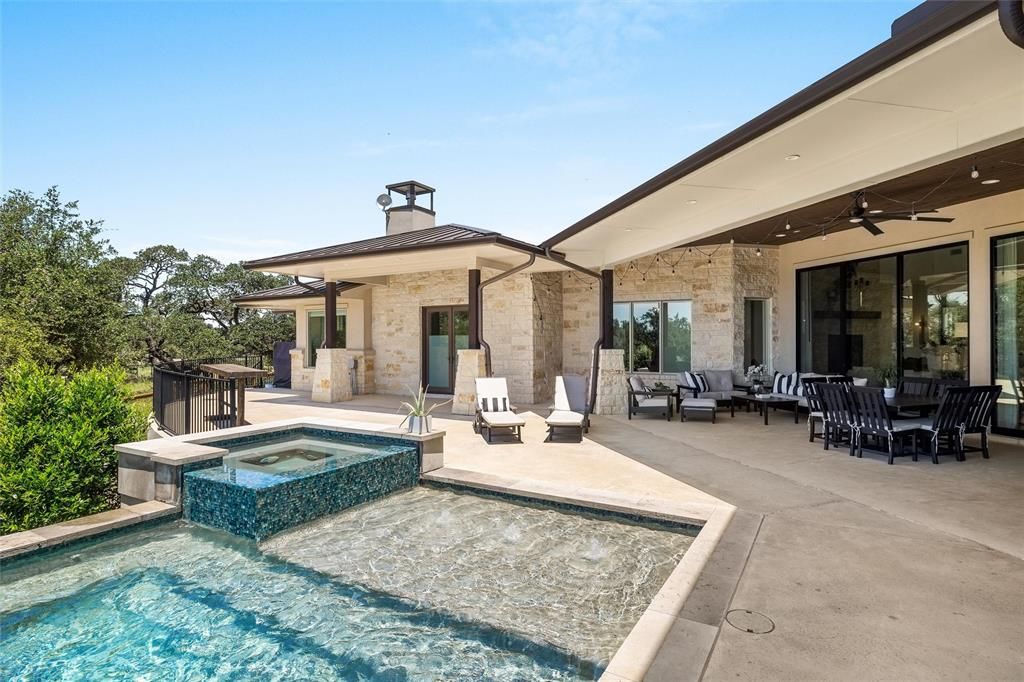 Luxurious equestrian estate in gated community listed for 2. 95 million 26