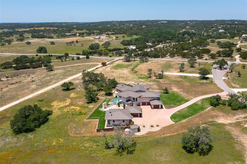 Luxurious equestrian estate in gated community listed for 2. 95 million 37