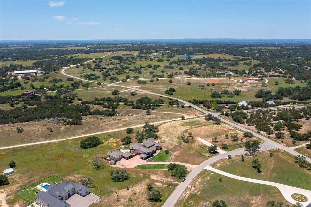 Luxurious equestrian estate in gated community listed for 2. 95 million 38
