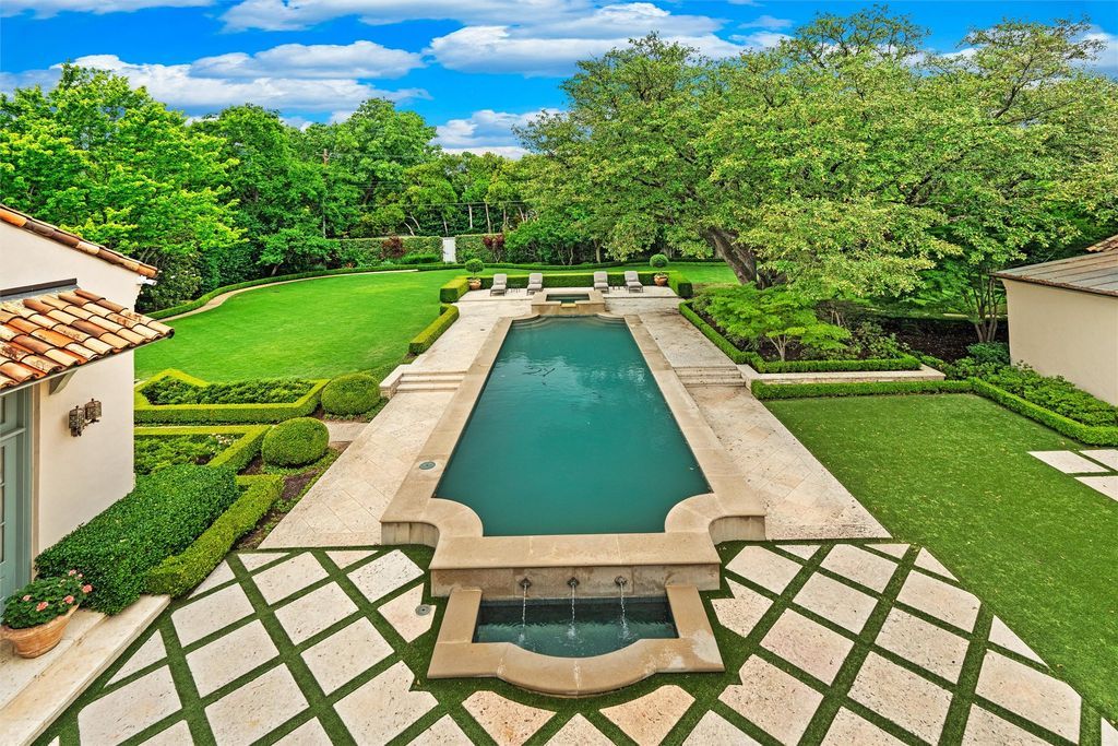 Luxurious gated italian estate on 1. 179 acres by harold leidner listed for 10. 5 million 28