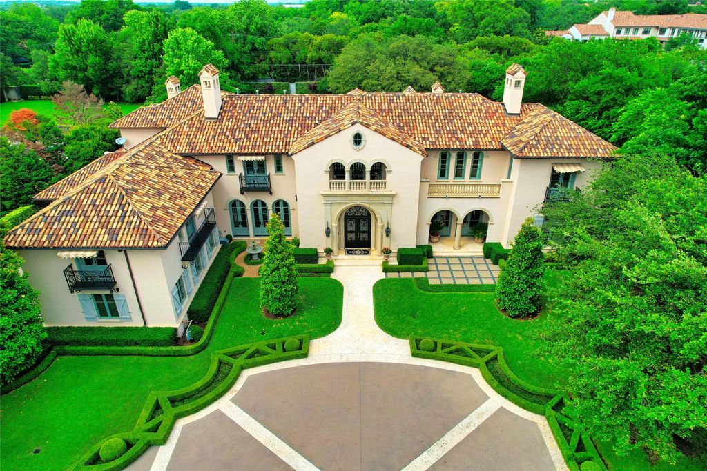 Luxurious gated italian estate on 1. 179 acres by harold leidner listed for 10. 5 million 5