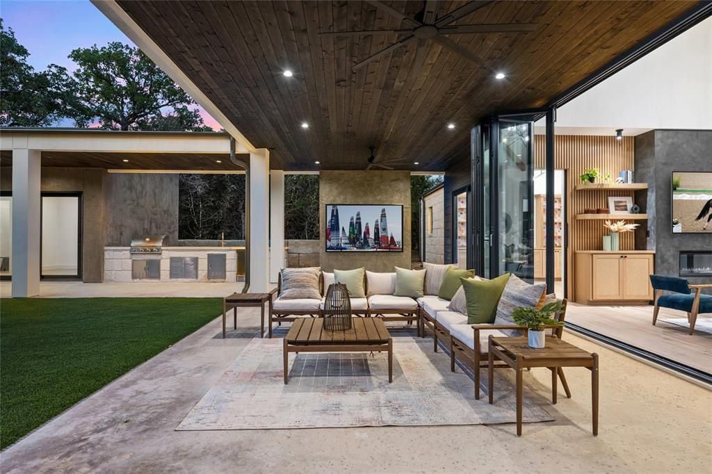 Luxurious single story residence in paleface ranch spicewood offered at 2. 75 million 7