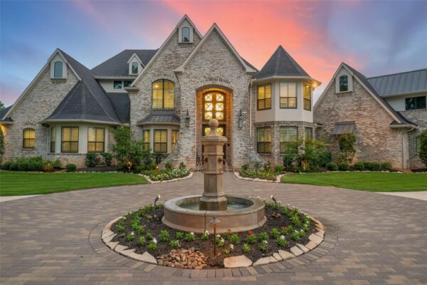 Willowcreek Ranch: Exquisite Elegance and Luxury Living for $4.35 Million