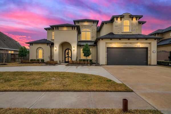 Sterling Creek Oasis! 2017 Custom with Pool, Spa, Media Rm & Game Rm listed at $1,150,000