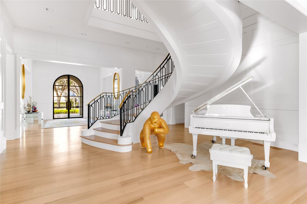 Elegant french transitional estate by renowned architect richard drummond davis colby craig homes listed for 13. 2 million 7