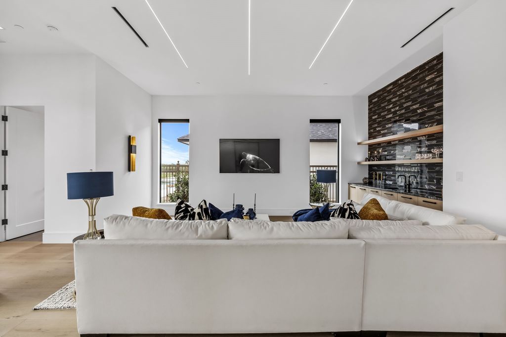 Luxurious custom residence by endurance homes listed for 4. 25 million 22