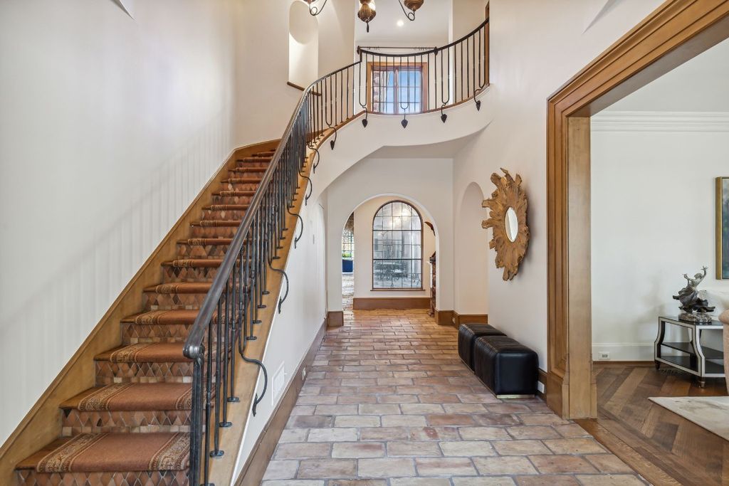 Mediterranean home with tuscan influences featuring specialty touches throughout listed for 6095000 3