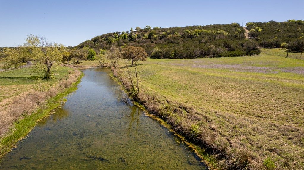 Discover the ultimate texas ranch lifestyle on this impressive 124 acre property priced at 5995000 3