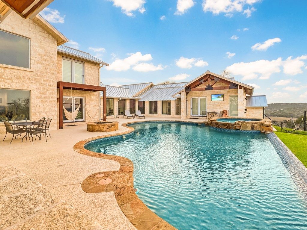 Discover the ultimate texas ranch lifestyle on this impressive 124 acre property priced at 5995000 6