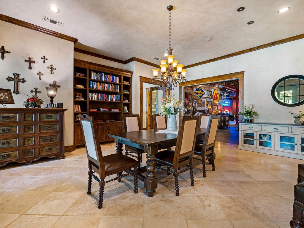 Elegant estate with luxury and tranquility on the market for 5. 9 million 12