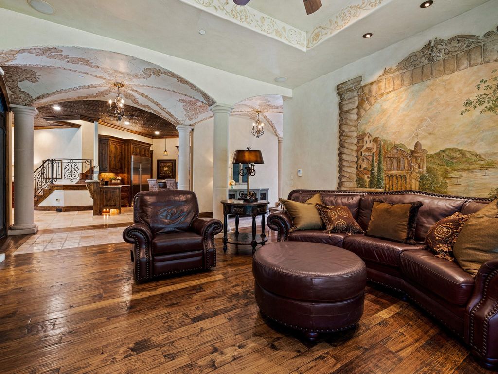 Elegant estate with luxury and tranquility on the market for 5. 9 million 7