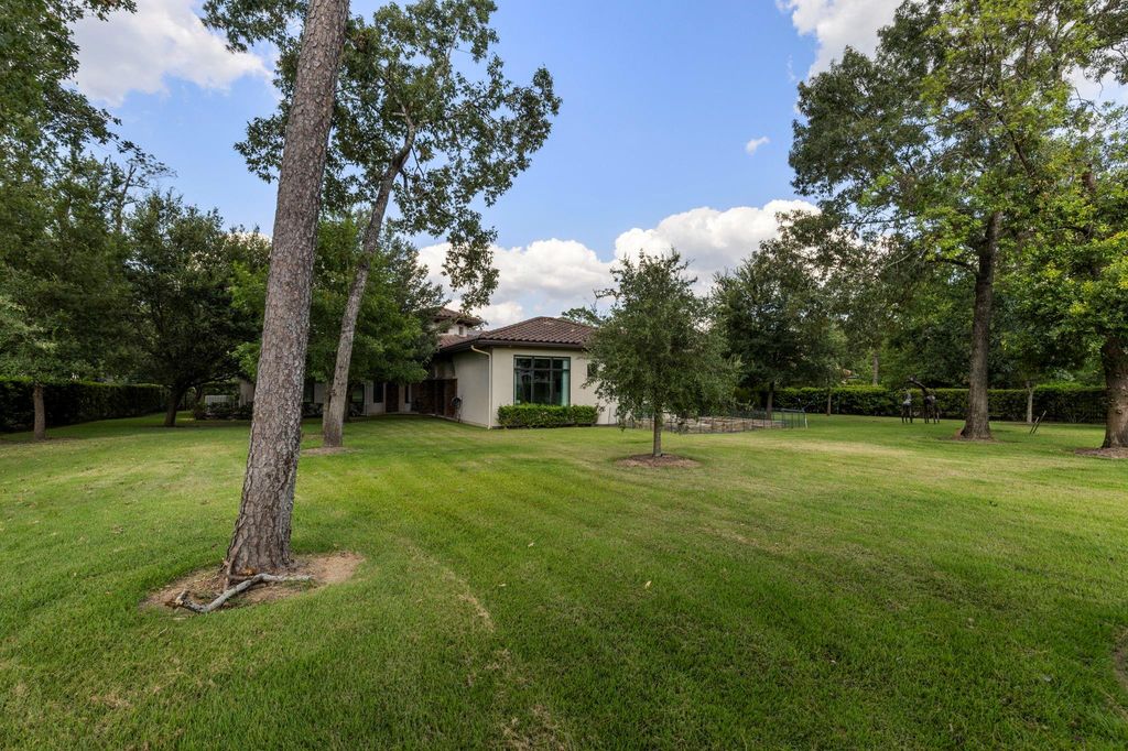 Elegant one story home with stucco stone exterior listed for 4 million 40