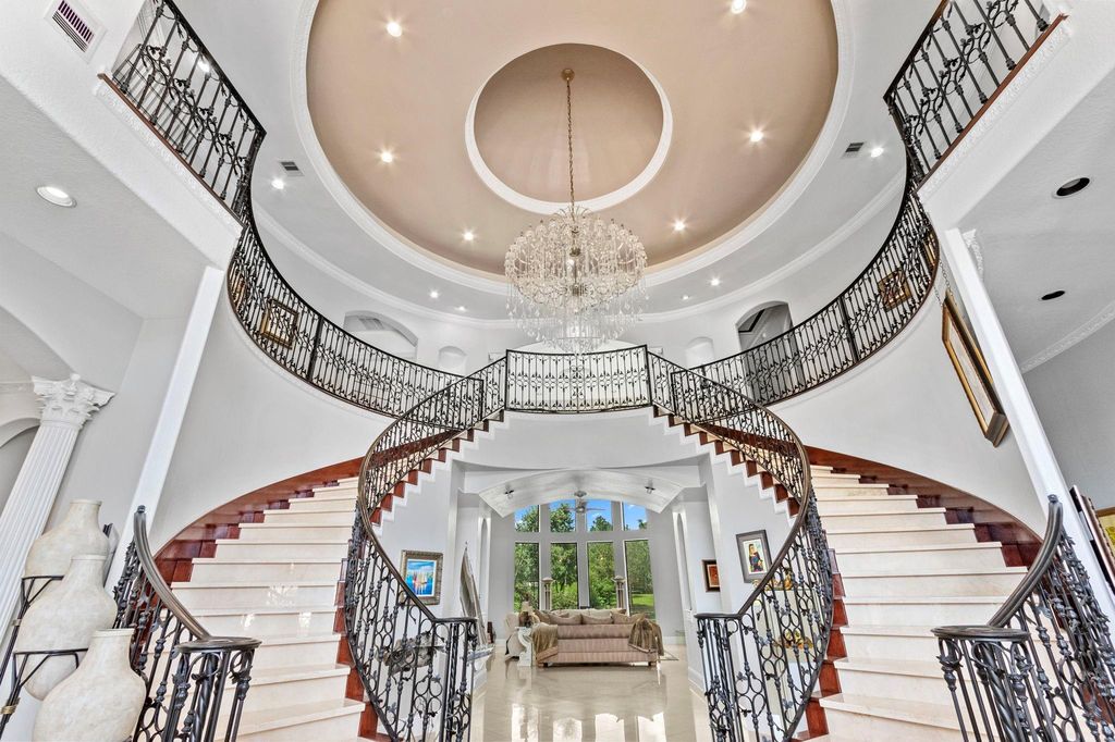 Exceptional 2. 295 million waterfront estate with meticulous maintenance 11