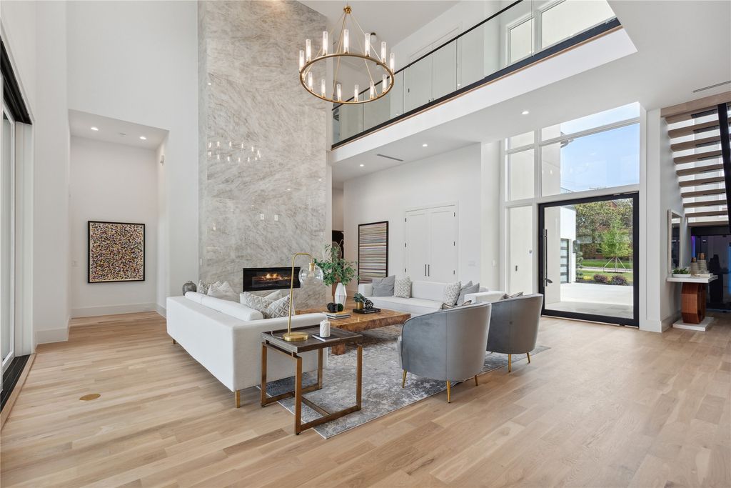 Modern transitional masterpiece in preston hollow perfect for entertaining offered at 3399000 3