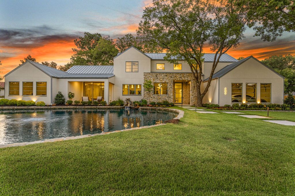 Custom-Designed Ryan Homes Masterpiece in Colleyville Asks for $2.8 Million