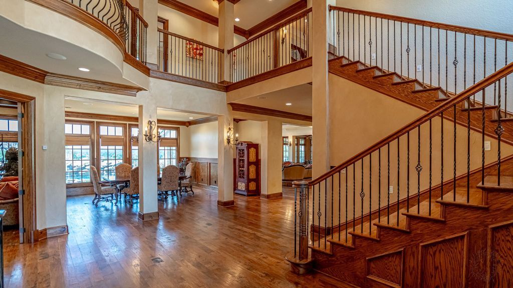 Exquisite mainbody lake granbury residence custom home by chris thomas for sale at 2996000 14