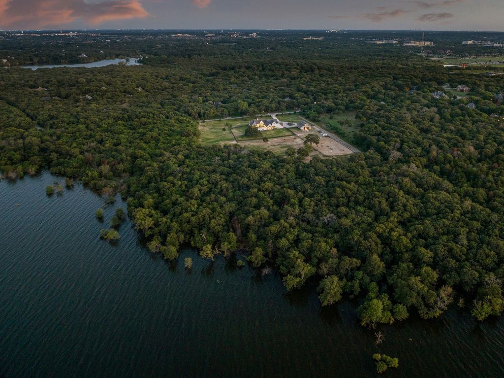 Lake grapevine tranquility stunning 8. 4 acre estate offering serenity for sale at 8999000 40