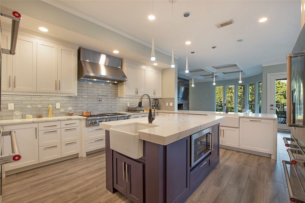 Renovated tour 18 estate luxury living with 2 acres of golf course serenity for 2399000 11