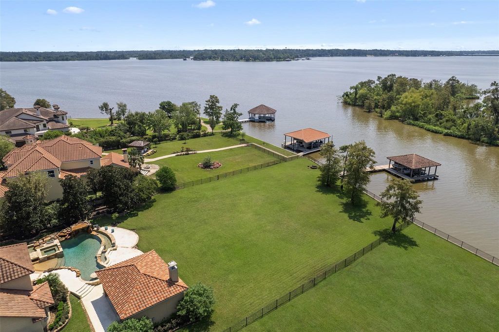 Royal shores lakefront living beautiful custom home with expansive water views priced at 2195000 47