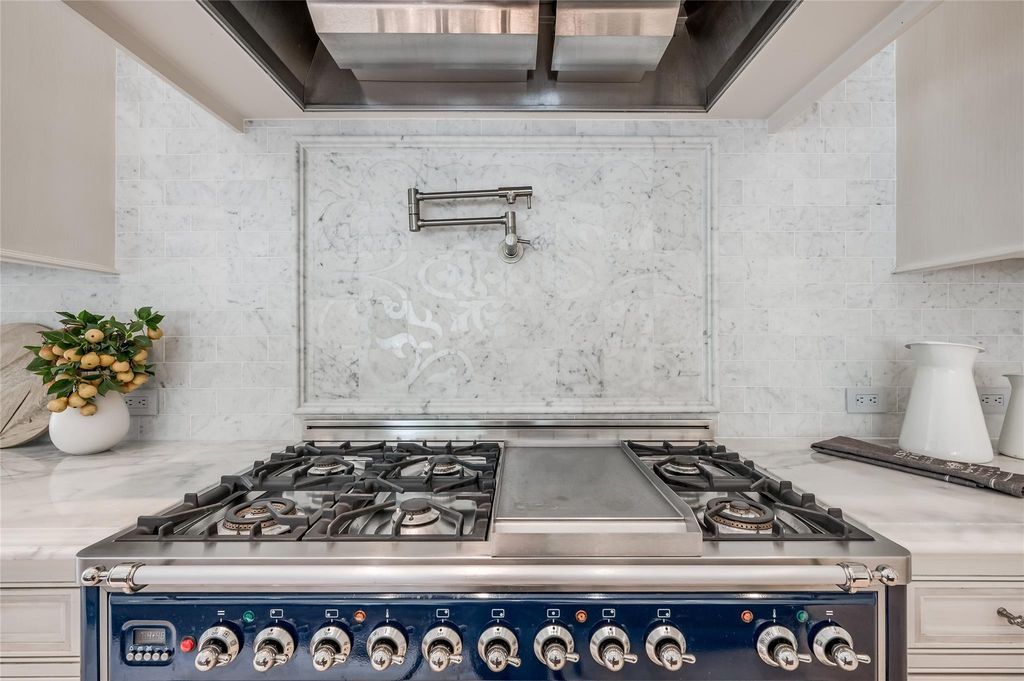 Unparalleled luxury in river oaks custom built marble and stucco residence priced at 6999000 18