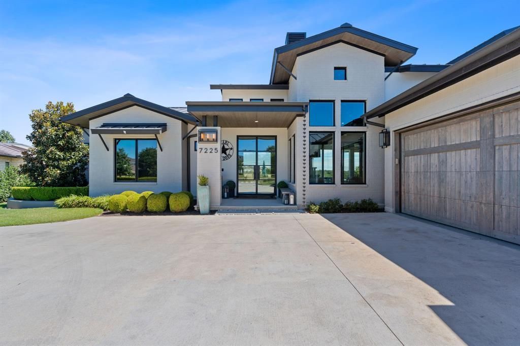 Contemporary custom home in sweetwater community reimagined for modern living asking 2995000 2