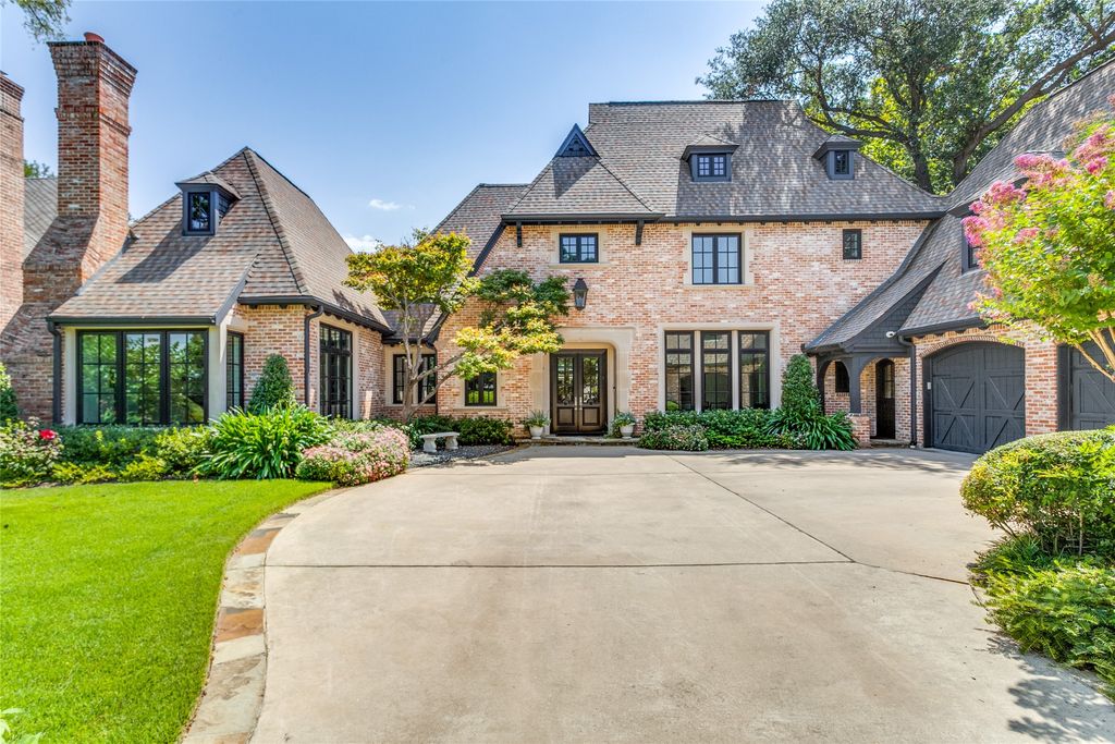 Enchanting estate by robbie fusch timeless elegance meets modern luxury asking 3995000 2