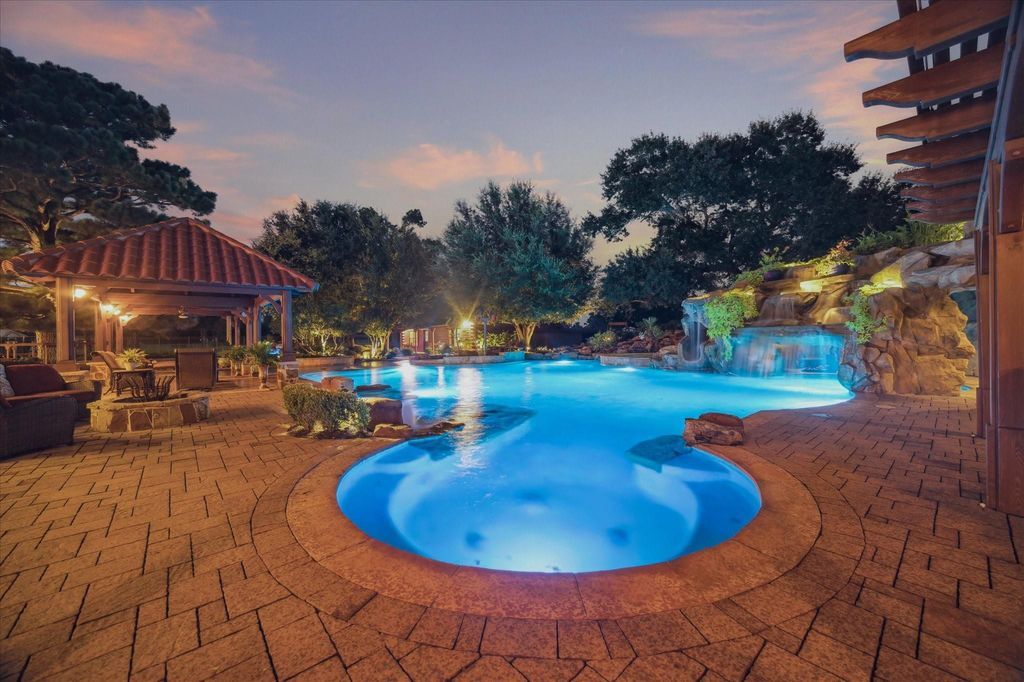 Luxurious mediterranean estate set on almost 6 unrestricted acres in tomball priced at 5. 5 million 43