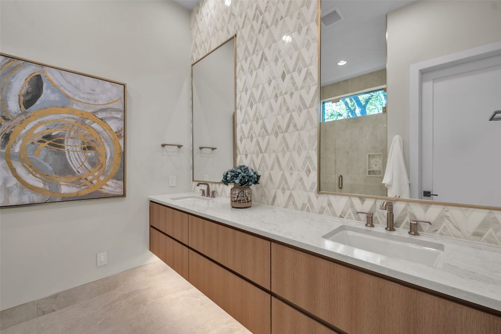 Elegant mid century style estate with clean lines and modern amenities asking 4. 395 million 30