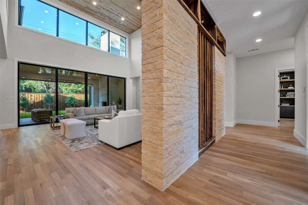 Elegant mid century style estate with clean lines and modern amenities asking 4. 395 million 9