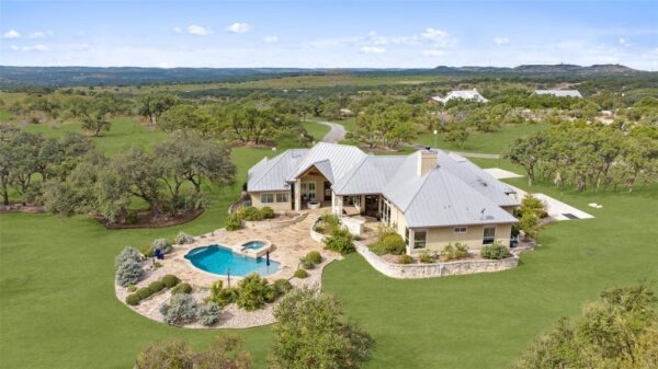 La Colina Ranchita – A Hilltop Gem with Expansive Views and Endless Charm, Listed at $2.475M