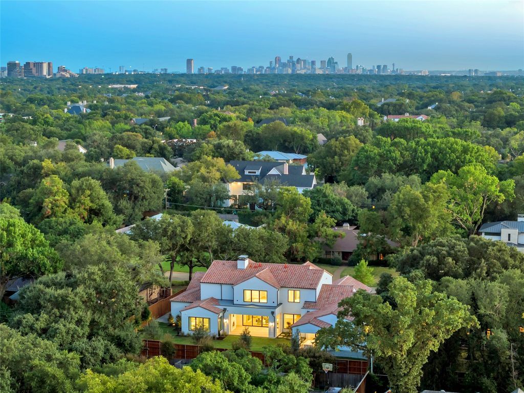 Santa barbara inspired transitional home by john lively associates listed for 5. 395 million 39