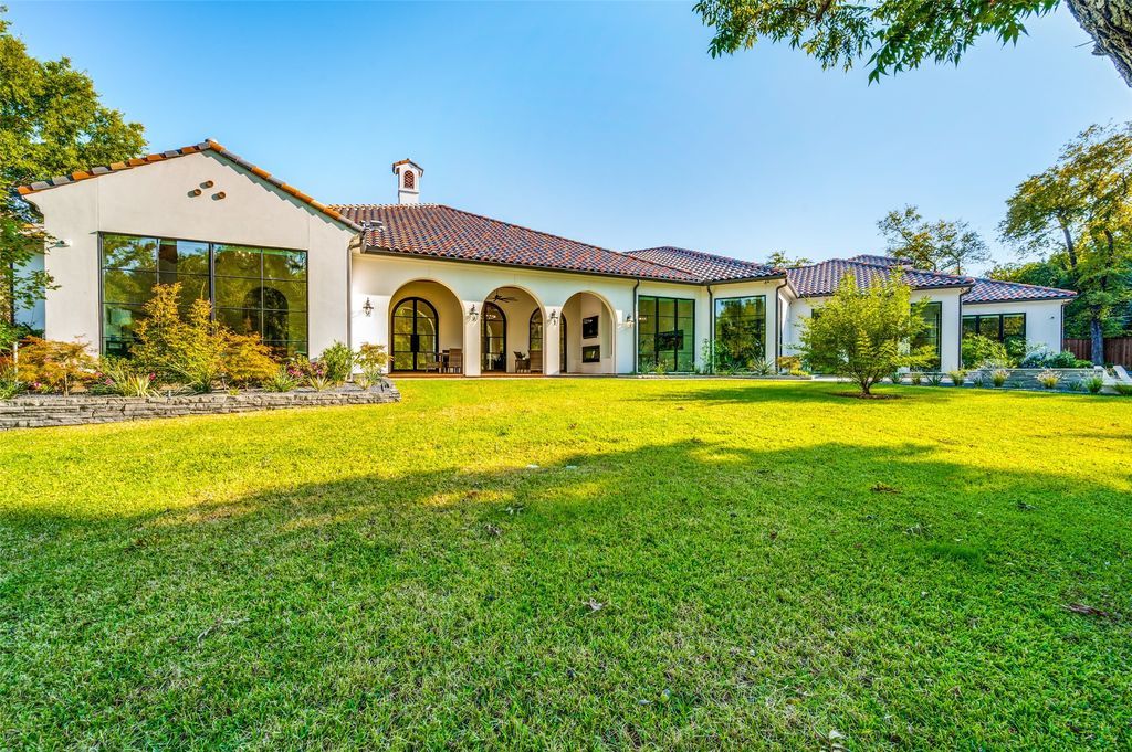 Single story marvel in coveted dallas neighborhood blending classic charm with modern luxury listed for 5495000 29