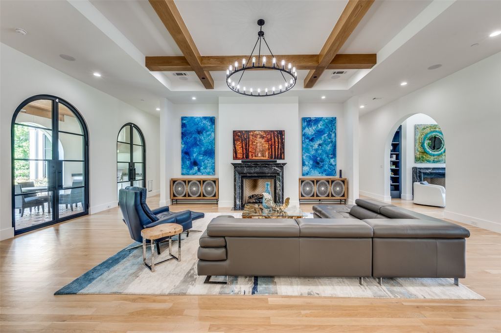 Single story marvel in coveted dallas neighborhood blending classic charm with modern luxury listed for 5495000 9