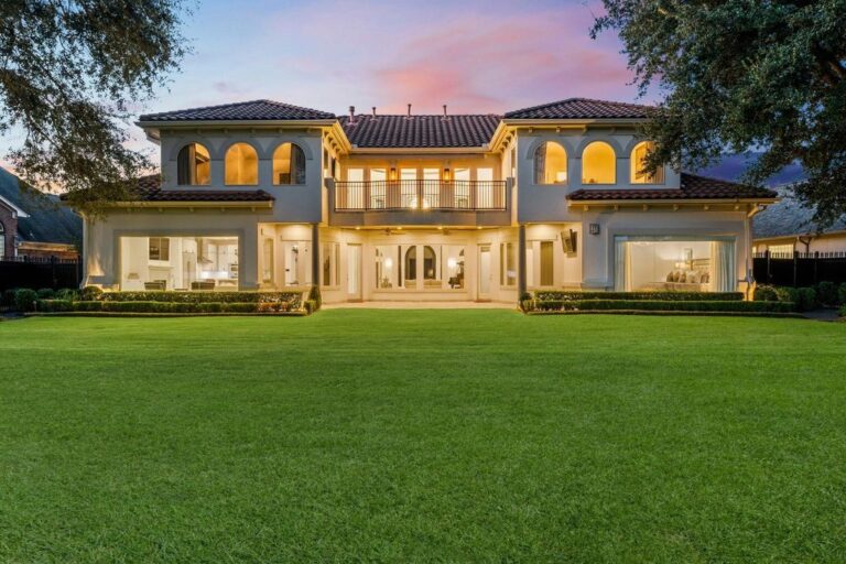 Highly Sought-After Royal Oaks Gem: Secluded, Stunning Residence Listed at $2.1 Million