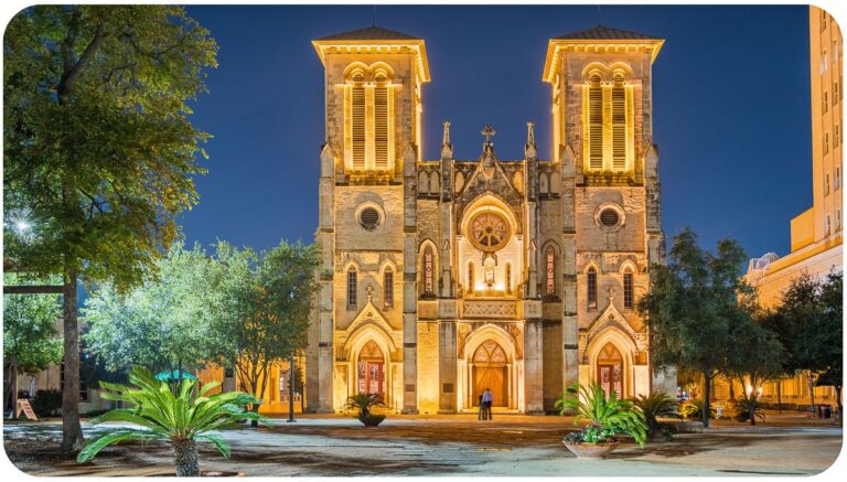 Famous Spanish Monuments and Churches in Texas