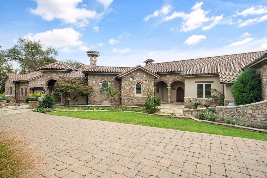 Friscos finest rare gem in stonebriar creek estates perfect for living and entertaining for 6. 195 million 35